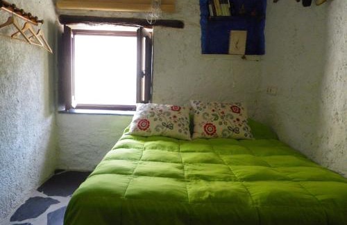 Trevelez Casa | La Casa de la Bombilla Verde
