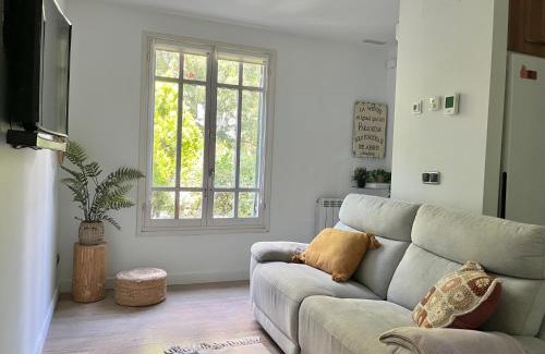 San Sebastián Apartamento | La Casa de la Brujita with AC License ESS02999