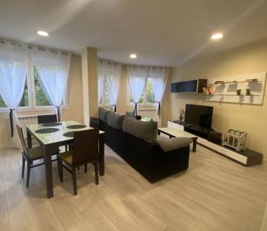 Ponferrada Apartamento | La casa de las Flores