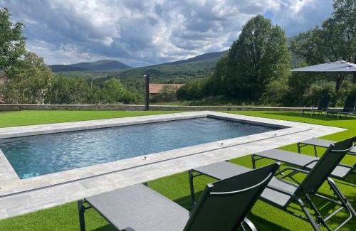 Villar Chalet De Esquí | La Casa De Los Pedros