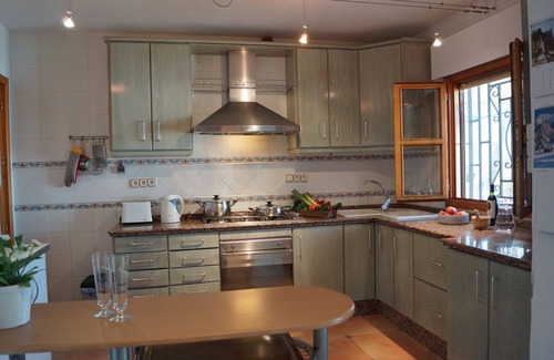 Salinas Villa | LA CASA DE LÚ, PISCINA, JARDíN, BBQ, WIFI GRATIS, PLAYA 30 MIN, CENTRO ANDALUCIA