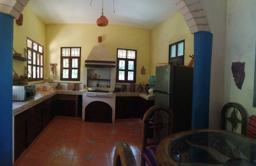 Pisté Casa | La casa de piedra y colores