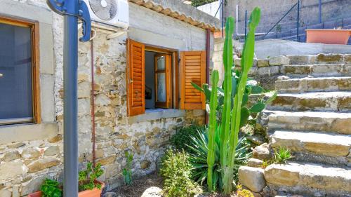Capo d'Orlando Casa | La Casa dei due Ulivi