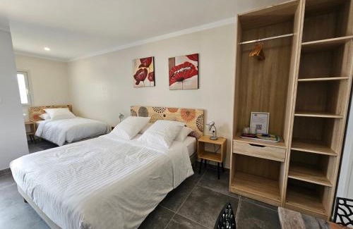 Sigean Cama Y Desayuno | La Casa del Arti - Chambres d'hôtes - B&B - Piscine chauffée