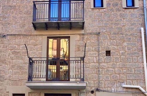 Petralia Soprana Cama Y Desayuno | LA CASA DEL BORGO