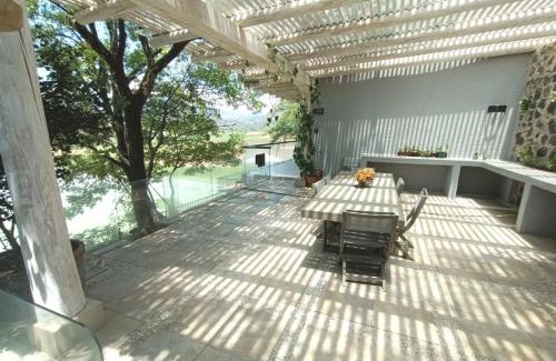 El Santuario Casa | La Casa del Lago