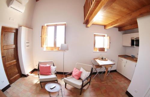 Locri Casa | La Casa del mandarino di Borgo Carbone