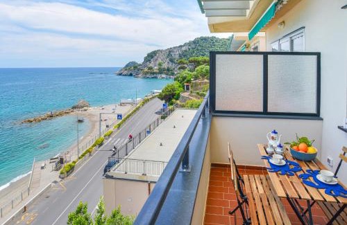 Bergeggi Apartamento | La Casa del mare di Ginni e Virgi by Holiday World