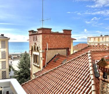 Finale Pia Casa | La Casa Del Molo