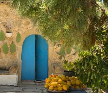 Capo d'Orlando Casa | La Casa del Nespolo - Exclusive Country Suites - Seaview Pool & Self Check-in