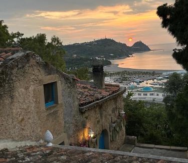Capo d'Orlando Casa | La Casa del Nespolo - Exclusive Country Suites - Seaview Pool & Self Check-in
