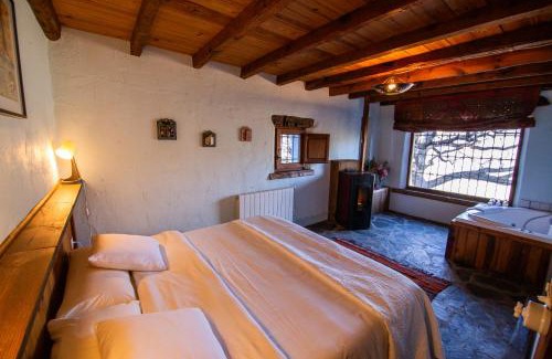 Guejar Sierra Chalet De Esquí | La Casa del Nogal