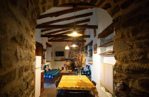 Guejar Sierra Chalet De Esquí | La Casa del Nogal