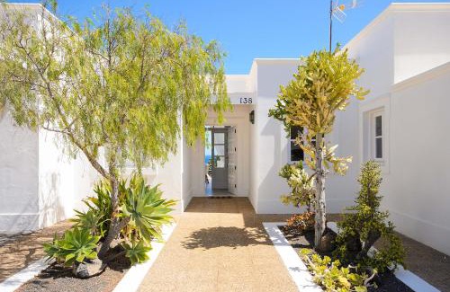 Puerto Calero Casa | La Casa Del Puerto, Puerto Calero