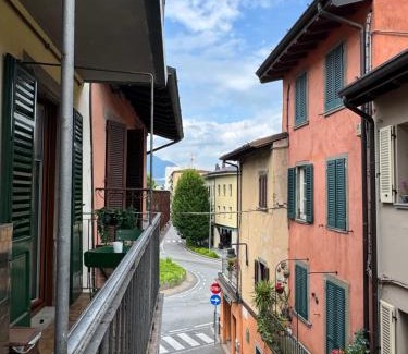 Sarnico Apartamento | La casa di Cate