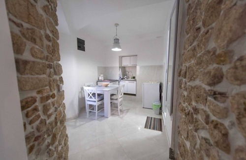Omisalj Apartamento | La Casa di Pietra - Old Town Apartment °2 with air conditioning, WiFi, close to the beach