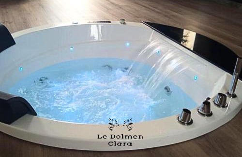 Plounevez-Lochrist Cama Y Desayuno | La Casa du Dolmen Clara, balnéo privée, entre terre et mer