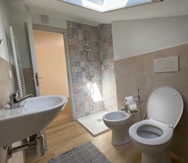 Madonna dell'Olmo Apartamento | La casa i due cedri