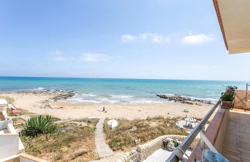 Casuzze Casa | La Casa in Riva al Mare