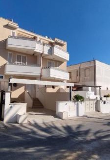 Torre San Giovanni Apartamento | LA CASA DI CLAUDIA "attico con strepitosa vista mare 4 posti letto"