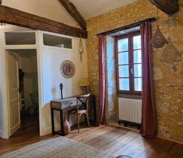 Issigeac Cama Y Desayuno | La Casa Nomade