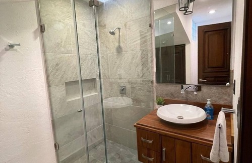 Tequisquiapan Hotel | LA CASA ROJA