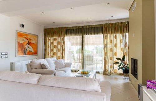 Marathias Casa | La Casa Rosa Seaside Getaway