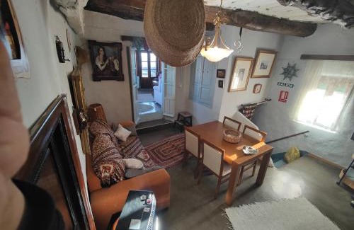 Pitres Casa | La casa rural de Paco y Ana