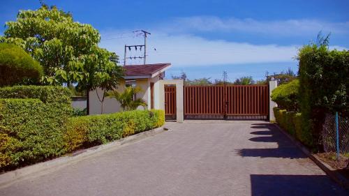 Naivasha Cama Y Desayuno | La Casa Savanna