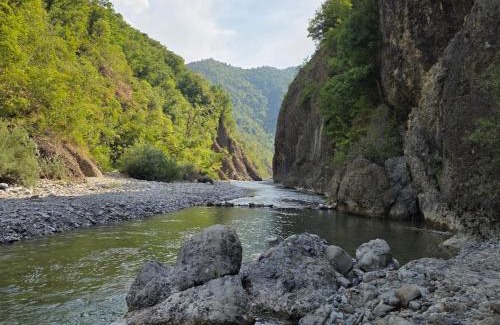 Castel de' Ratti Casa | La Casa sul Fiume