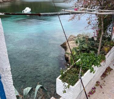 Frourion Casa | La casa sulle rocce House on the rocks