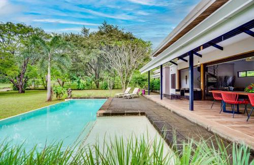 Matapalo Casa | La Casa Tico Tango