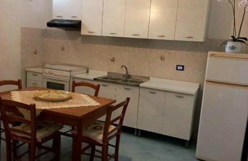 Pianoconte Casa | La casa tra il verde e il blu