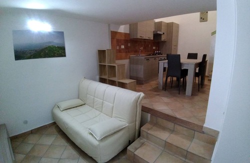 Piazza-Tralia-Pendolo Casa | La Casetta, cerca (Amalfi, Sorrento, Pompeya)