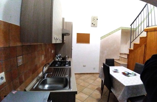 Piazza-Tralia-Pendolo Casa | La Casetta, cerca (Amalfi, Sorrento, Pompeya)