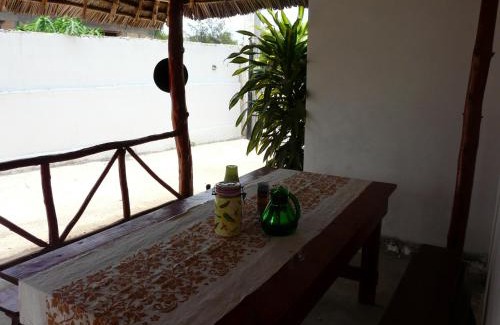 Uroa Cama Y Desayuno | La CASETTA A ZANZIBAR B&B
