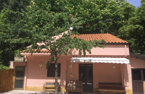 Castelbuono Casa | La Casetta nel Bosco per Turisti
