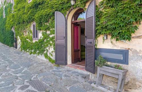 Castiglione della Pescaia Apartamento | La Casina di Rosi vivere nellantico borgo