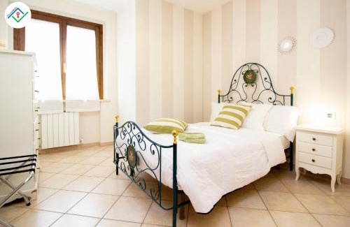Castellina Scalo Apartamento | La Casina Del 5 by TuscanyWeGo