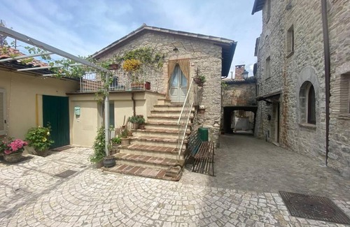 Collelungo Casa | La casina del vicolo