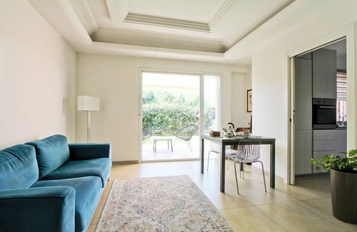 Zona XXVIII Tor de' Cenci Apartamento | La Casina di Tre Pini – Jardín y Aparcamiento