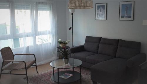 El Astillero Casa | La Casita Blanca