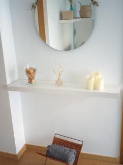 El Astillero Casa | La Casita Blanca