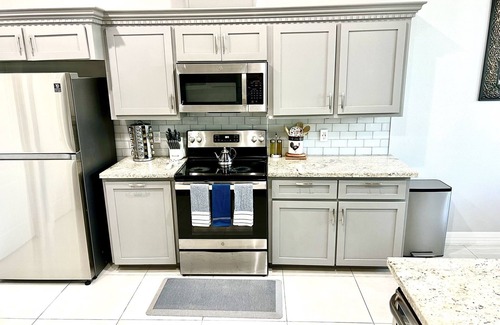 McAllen Casa | La Casita cozy 3 bedroom 2.5 bath with BBQ pit!