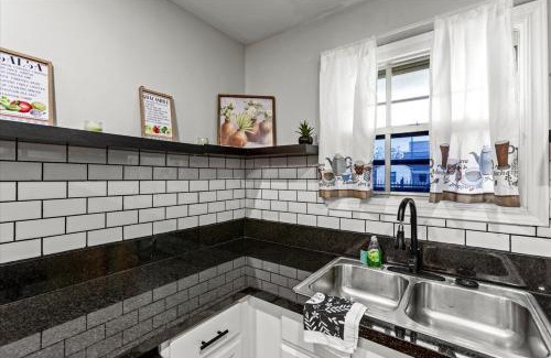 Southeast Houston Casa | La Casita de la Abuela