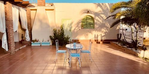 Alcalá de Guadaira Apartamento | La Casita del Cactus - Casa de campo con piscina