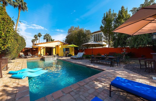 Historic Tennis Club Casa | La Casita-Rare Find, a pie del centro de la ciudad - 3 BR / 2 BA House
