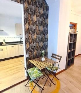 Zurbaran Apartamento | La casita verde. Metro cerca del Casco Viejo