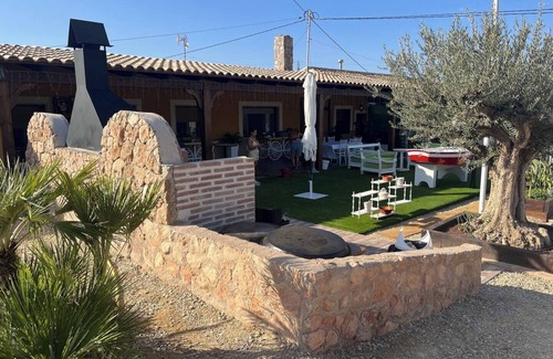 Los Puches Villa | La Casona de Piedra: Casa Rural con Piscina Privada y Vistas, Cerca de Playas