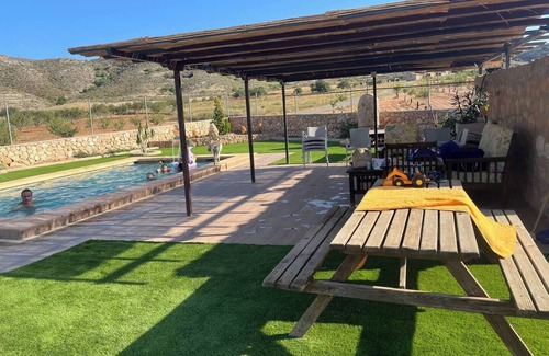 Los Puches Villa | La Casona de Piedra: Casa Rural con Piscina Privada y Vistas, Cerca de Playas